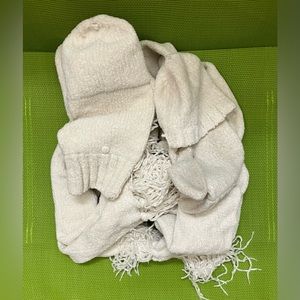 Scarf & Gloves Set